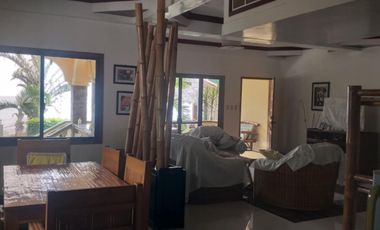 BEACHFRONT HOUSE AND LOT ID 14957