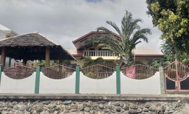 BEACHFRONT HOUSE AND LOT ID 14957