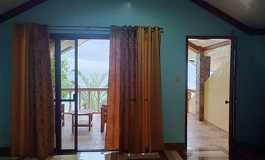 BEACHFRONT HOUSE AND LOT ID 14957