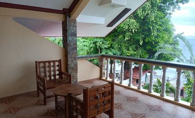 BEACHFRONT HOUSE AND LOT ID 14957