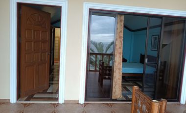 BEACHFRONT HOUSE AND LOT ID 14957