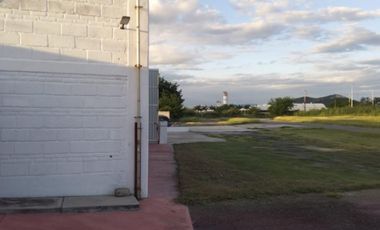 CASA HANGAR EN ALBATROS