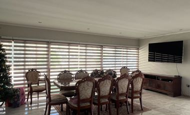 HERMOSA CASA EN PARCELA