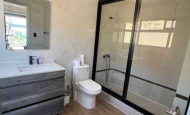 HERMOSA CASA EN PARCELA