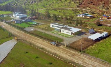 HERMOSA CASA EN PARCELA