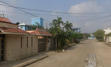 SE vende excelente casa en Av Juan Escutia, Esfuerzos de los Hermanos del Trabajo, 96400 Coatzacoalcos, Veracruz, México