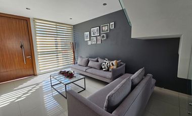 Residencia con Terminados de Lujo y Amplios Espacios Coto 