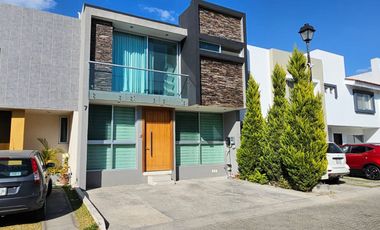 Residencia con Terminados de Lujo y Amplios Espacios Coto 