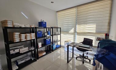 Residencia con Terminados de Lujo y Amplios Espacios Coto 