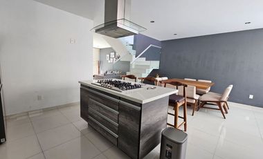 Residencia con Terminados de Lujo y Amplios Espacios Coto 