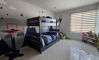 Residencia con Terminados de Lujo y Amplios Espacios Coto 