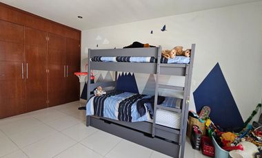 Residencia con Terminados de Lujo y Amplios Espacios Coto 