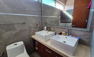 Residencia con Terminados de Lujo y Amplios Espacios Coto 