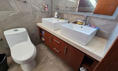 Residencia con Terminados de Lujo y Amplios Espacios Coto 