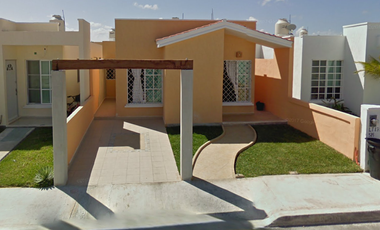 Casa 🏡 de oportunidad en   Calle Paseo de Andalucia 13, La Toscana, Playa del Carmen, Quintana Roo, México✨💵