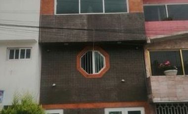 CASA EN VENTA UBICADA EN CALZADA DE LAS BOMBAS, HACIENDA DE COAPA, COYOACAN. ¡A UN EXCELENTE PRECIO, Y EN UNA EXCELENTE UBICACION! CONTACTAME