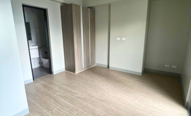 2 Bedroom PENTHOUSE FOR SALE in The Ellis LP Leviste near Makati Sports Club