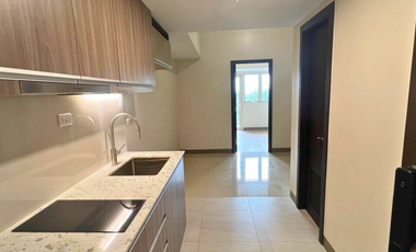 Rent to Own 1 Bedroom Condo FOR SALE in Park McKinley West BGC near Manila Polo Club