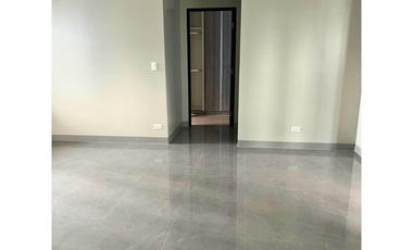 1 Bedroom PENTHOUSE FOR SALE in The Ellis near Makati Sports Club LP Leviste Makati City
