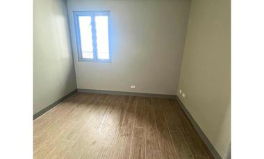 1 Bedroom PENTHOUSE FOR SALE in The Ellis near Makati Sports Club LP Leviste Makati City