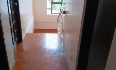 House and Lot For Sale at Sta. Rosa, Laguna