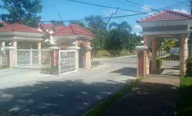 House and Lot For Sale at Sta. Rosa, Laguna