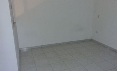 CASA EN RENTA CON 5 RECAMARAS EN SAN JUAN DEL RIO PARA EMPRESAS
