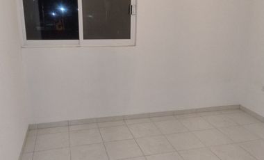 CASA EN RENTA CON 5 RECAMARAS EN SAN JUAN DEL RIO PARA EMPRESAS