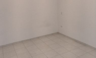 CASA EN RENTA CON 5 RECAMARAS EN SAN JUAN DEL RIO PARA EMPRESAS
