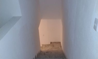 CASA EN RENTA CON 5 RECAMARAS EN SAN JUAN DEL RIO PARA EMPRESAS