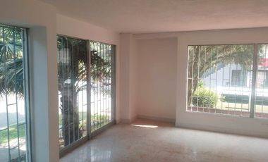 48153 Local u oficina independiente en arriendo en el sector Bolivariana, Laureles, Medellin