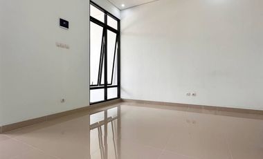 RUMAH SYARIAH READY STOCK 899 JUTA PINGGIR JALAN RAYA MABES TNI HANKAM CIPAYUNG JAKTIM