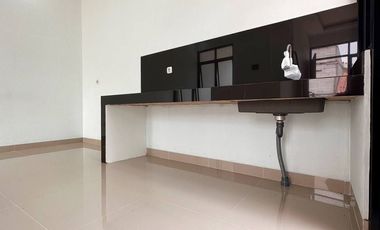 RUMAH SYARIAH READY STOCK 899 JUTA PINGGIR JALAN RAYA MABES TNI HANKAM CIPAYUNG JAKTIM