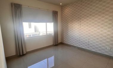 CASA EN RENTA EN MORETTA