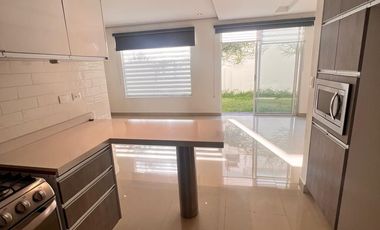 CASA EN RENTA EN MORETTA
