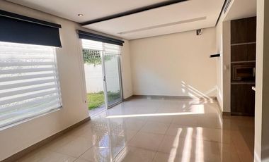 CASA EN RENTA EN MORETTA