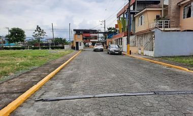SE VENDE HERMOSOS DEPARTAMENTOS DE 128 M2. DE CONSTRUCCIÓN, SANTO DOMINGO - ECUADOR