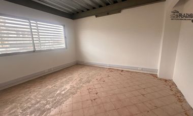 ARRIENDO LOCAL amplio en dos plantas Huanhuali esquina Avda Estadio