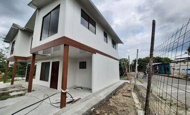 SE VENDE HERMOSAS CASAS POR ESTRENAR DE DOS PLANTAS DE 85 M2. DE CONSTRUCCIÓN QUININDE – ESMERALDAS – ECUADOR