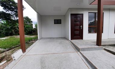 SE VENDE HERMOSAS CASAS POR ESTRENAR DE DOS PLANTAS DE 85 M2. DE CONSTRUCCIÓN QUININDE – ESMERALDAS – ECUADOR