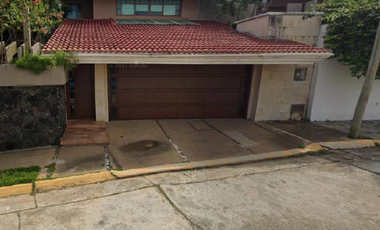 HERMOSA CASA EN VENTA DE REMATE CON ALBERCA EN COATZACOALCOS, VER