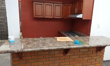 Salón de Fiestas en Venta con Local Comercial Independiente