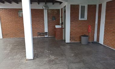 Salón de Fiestas en Venta con Local Comercial Independiente