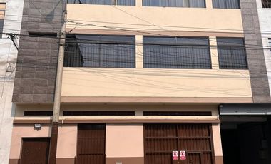 Alquiler Local Comercial + Departamentos en Edificio de 4 Pisos Yerbateros