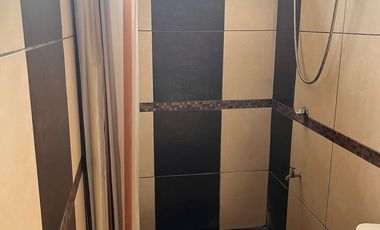 Alquiler Local Comercial + Departamentos en Edificio de 4 Pisos Yerbateros