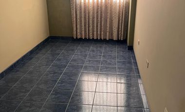 Alquiler Local Comercial + Departamentos en Edificio de 4 Pisos Yerbateros