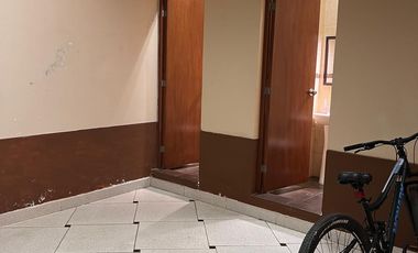 Alquiler Local Comercial + Departamentos en Edificio de 4 Pisos Yerbateros
