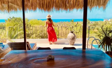 Se Vende Casa de Lujo con Vista Panorámica al Mar en La Punta Zicatela