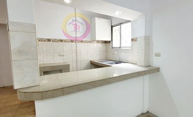 VENDO CASA CDLA. LAS ORQUIDEAS NORTE DE GUAYAQUIL