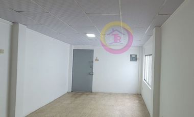 VENDO CASA CDLA. LAS ORQUIDEAS NORTE DE GUAYAQUIL